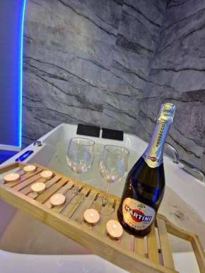 Centrum Jacuzzi prywatny parking klimatyzacja 5